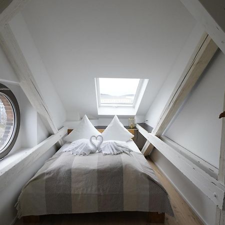 גרה Kuenstlerzimmer Im Kulturhaus Haeselburg מראה חיצוני תמונה