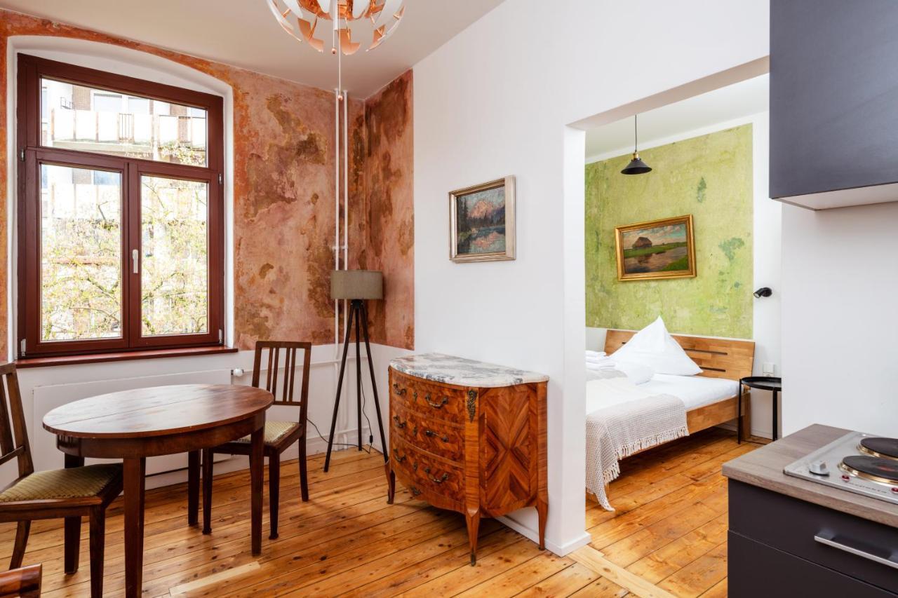 גרה Kuenstlerzimmer Im Kulturhaus Haeselburg מראה חיצוני תמונה