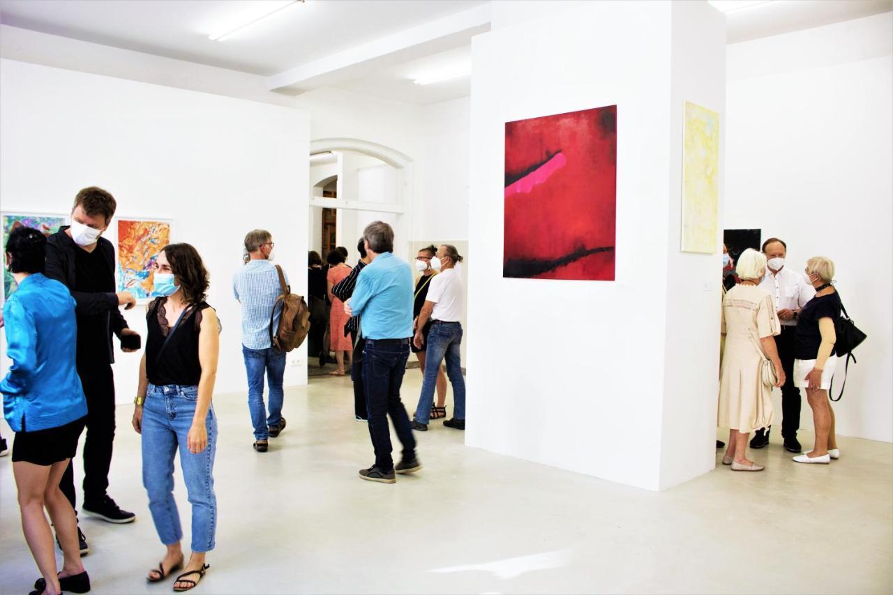 גרה Kuenstlerzimmer Im Kulturhaus Haeselburg מראה חיצוני תמונה