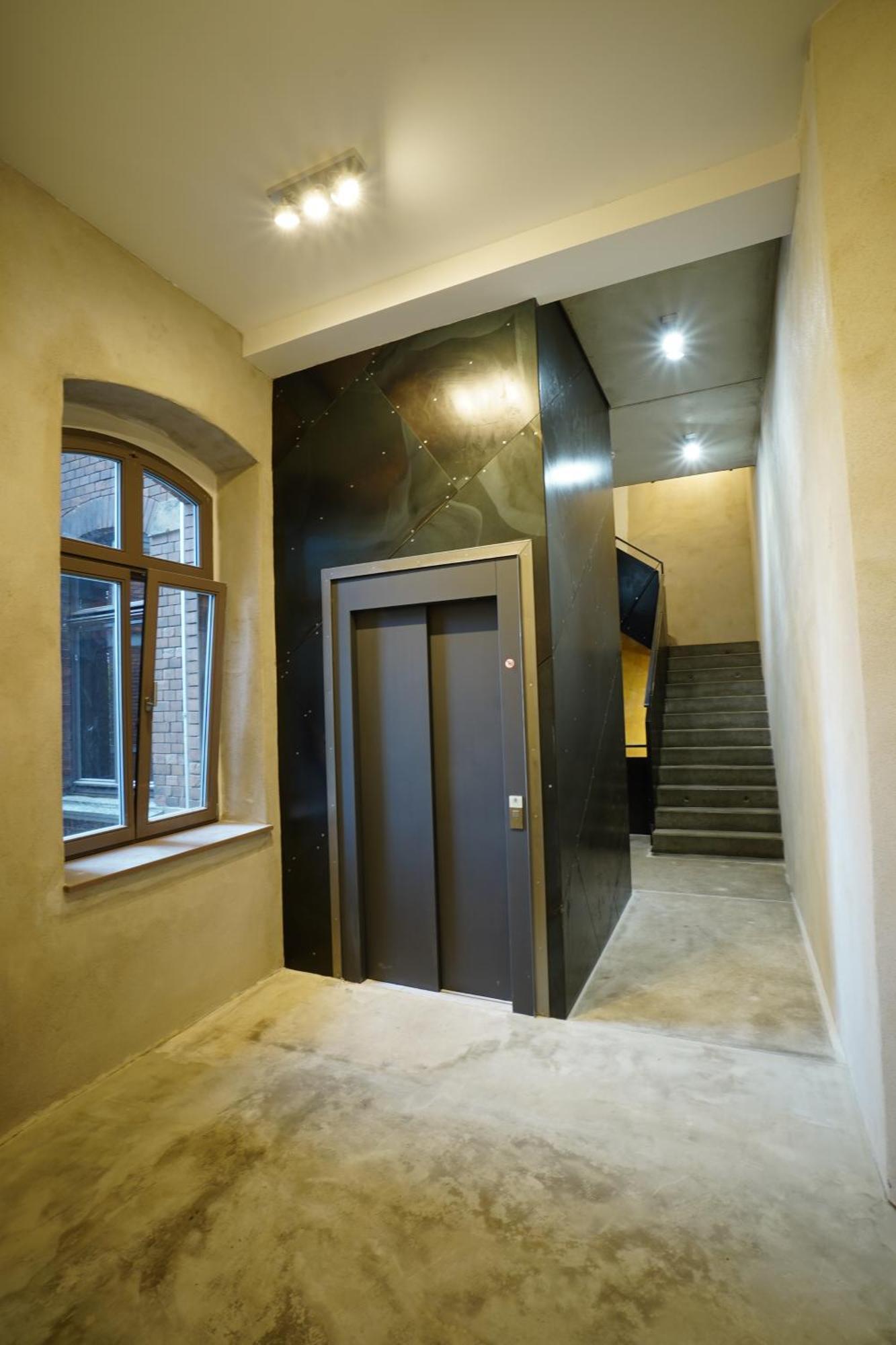 גרה Kuenstlerzimmer Im Kulturhaus Haeselburg מראה חיצוני תמונה