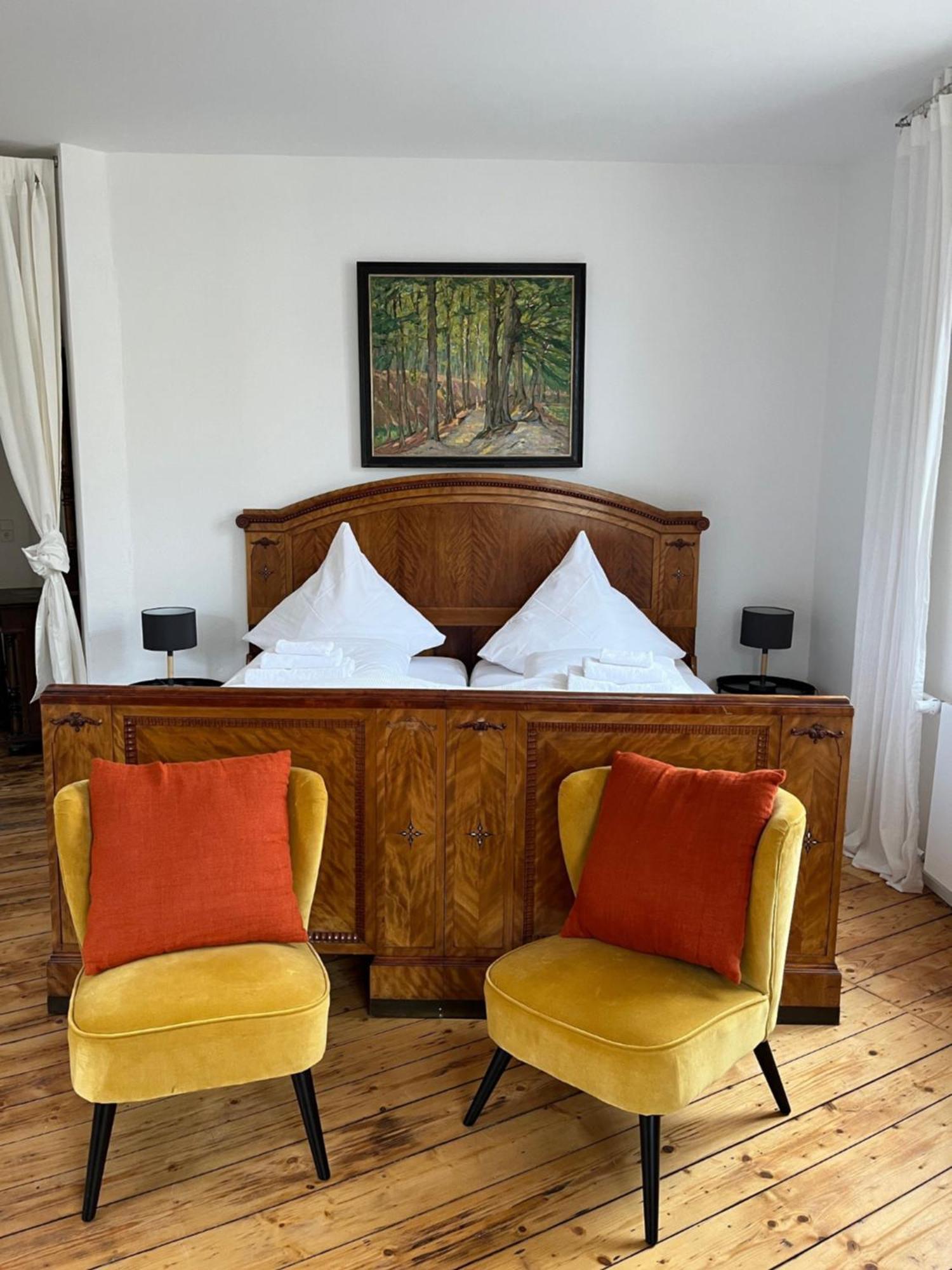 גרה Kuenstlerzimmer Im Kulturhaus Haeselburg מראה חיצוני תמונה